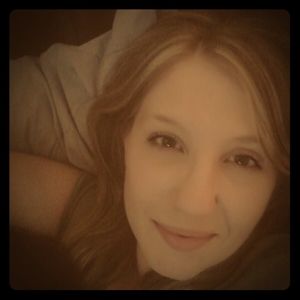 Meet your Posher, Danyelle